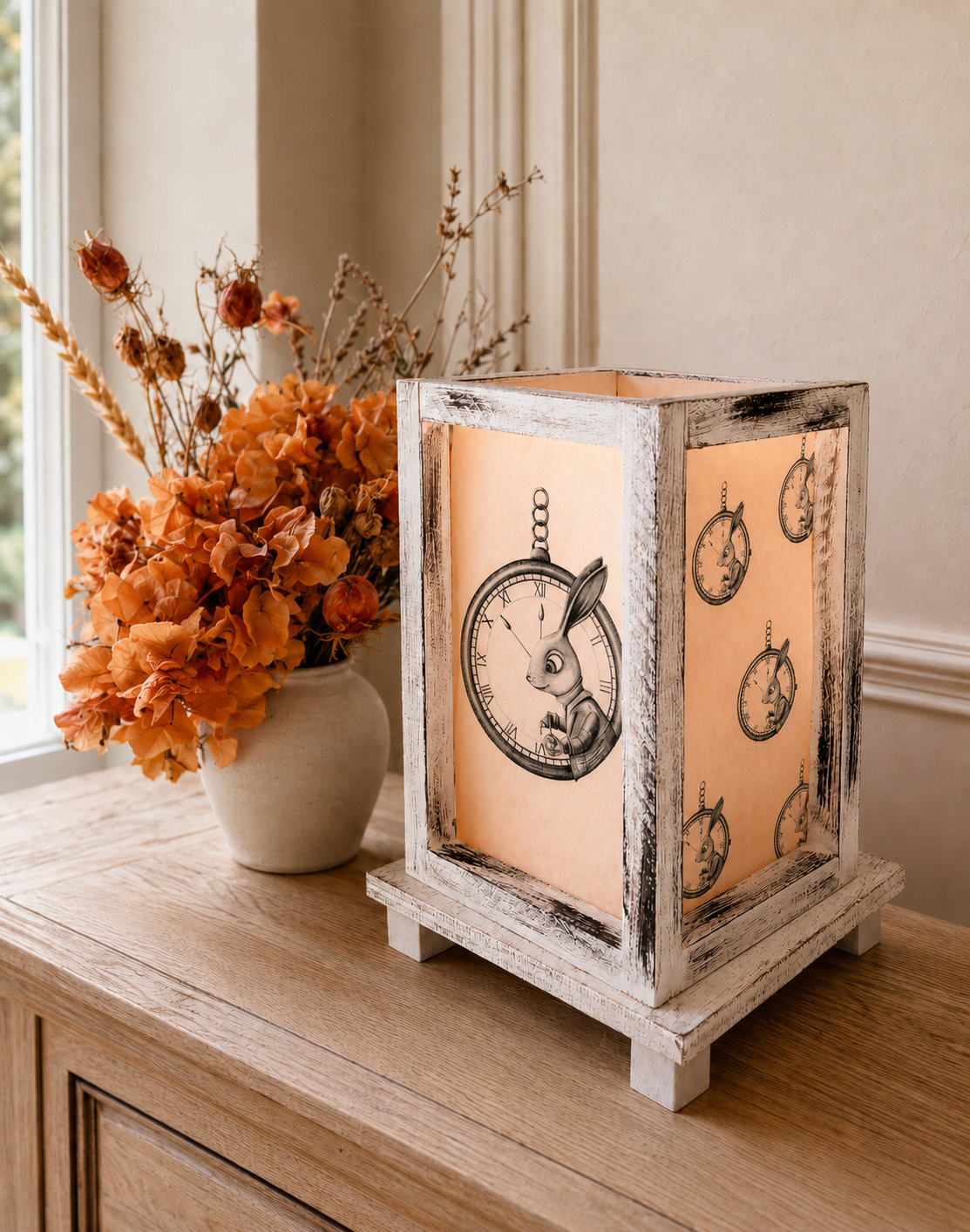 Lampade in Legno Alice nel Paese delle Meraviglie vintage