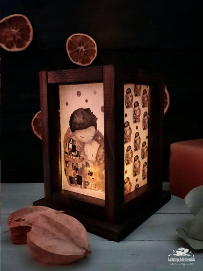 Lanterne in legno LED "Il Bacio" di Klimt La Bottega delle Creazioni